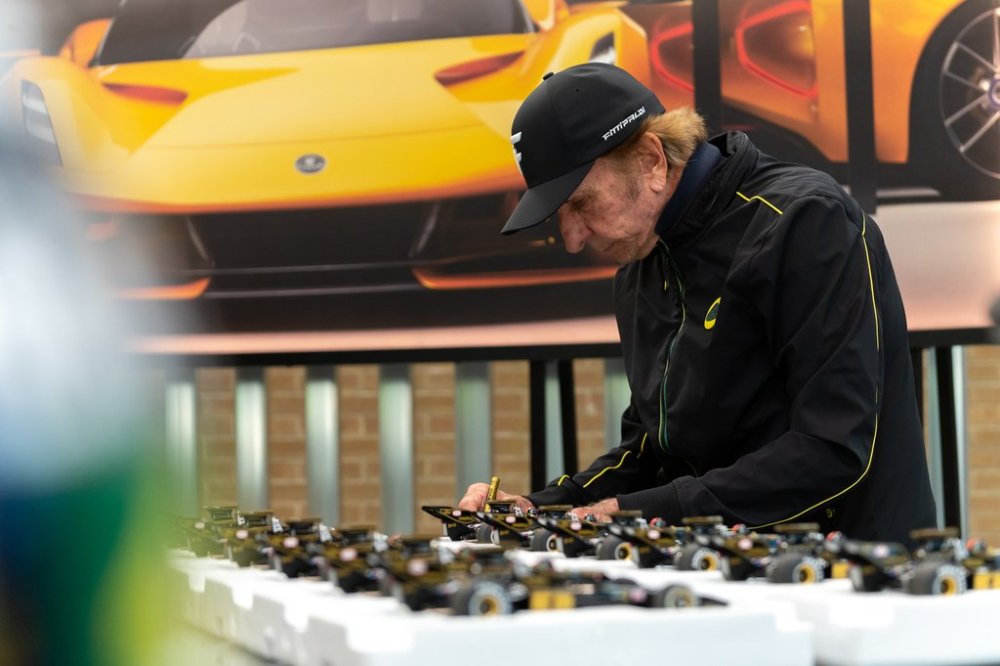 Emerson-Signing-03.jpg