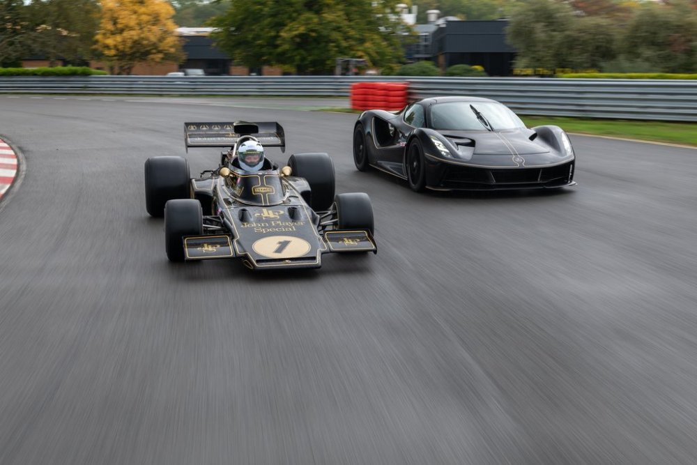 Evija-Fittipaldi_Type72-01.jpg
