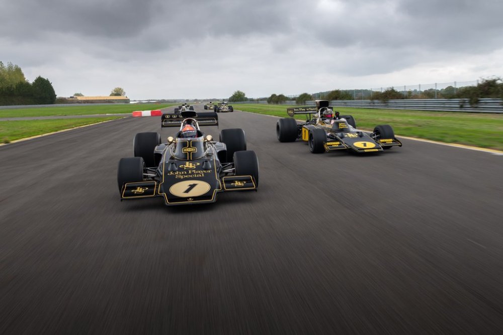 Type-72_Parade-Lap-32.jpg