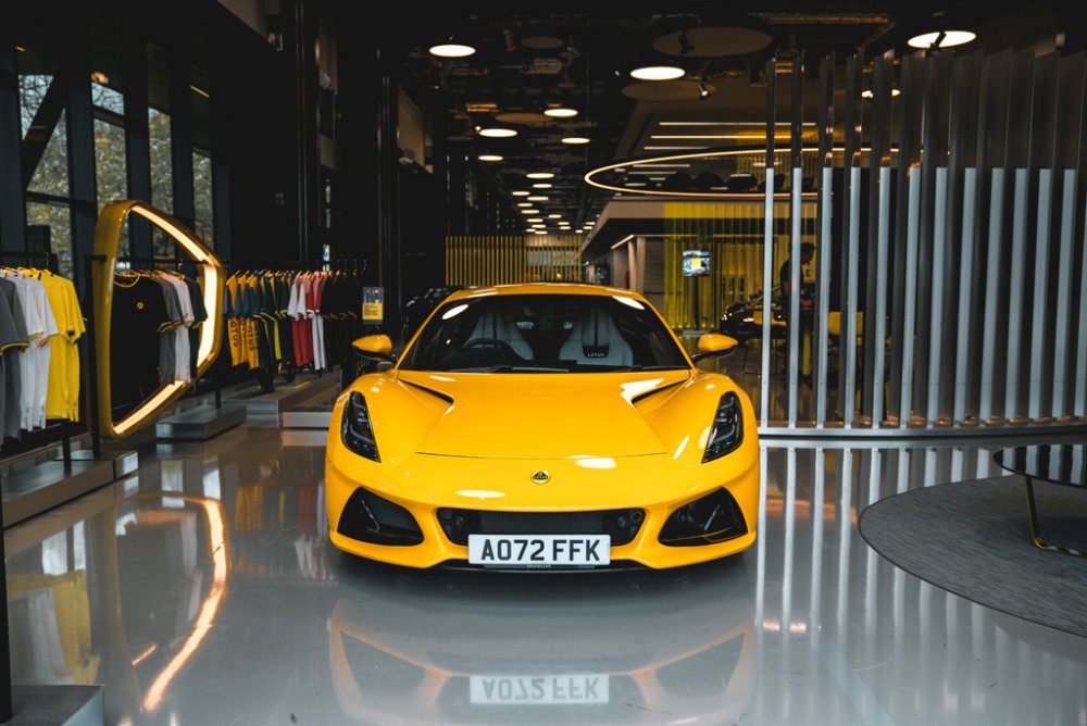 Lotus-Emira-V6-First-Edition_2.jpg