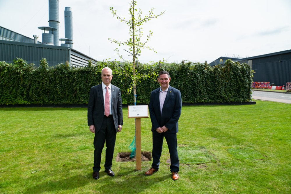 Clive-Chapman-L-and-Matt-Windle-R-Hazel-Chapman-Way-Dedication-19-May-2023-8.jpg