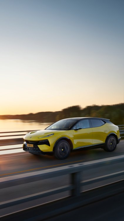 LOTUS_ELETRE-S_SOLAR-YELLOW_DYNAMIC_5_9x16.jpg