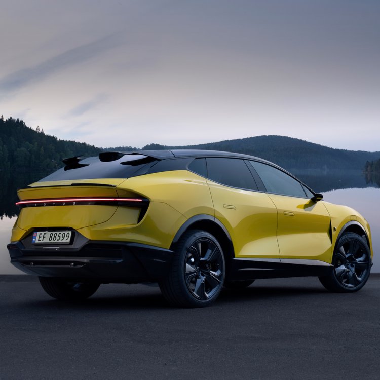 LOTUS_ELETRE-S_SOLAR-YELLOW_STATIC_2_1x1.jpg