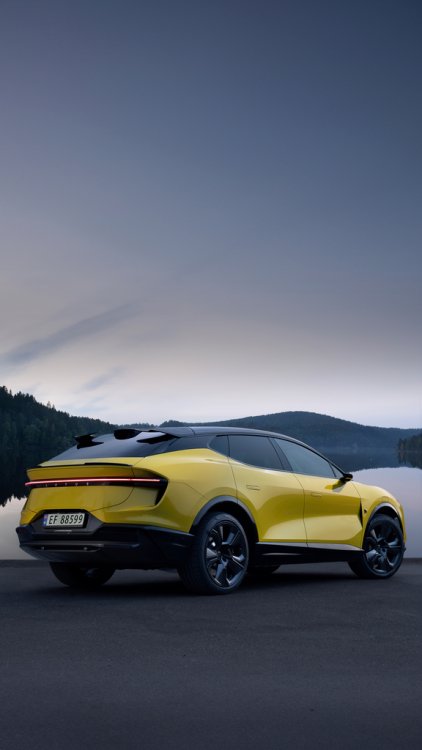 LOTUS_ELETRE-S_SOLAR-YELLOW_STATIC_2_9x16.jpg