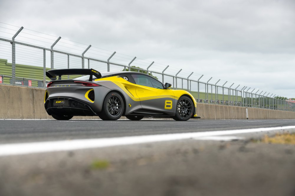 Lotus-Emira-GT4_7.jpg