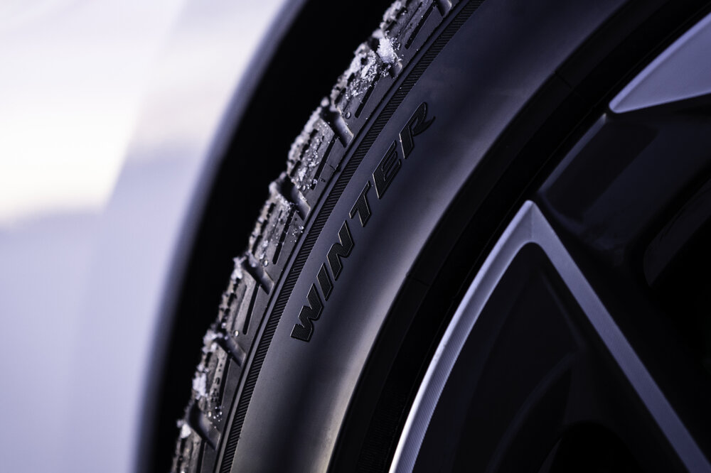 Lotus-Emeya_Cold_Weather_Akoya_White_13.jpg