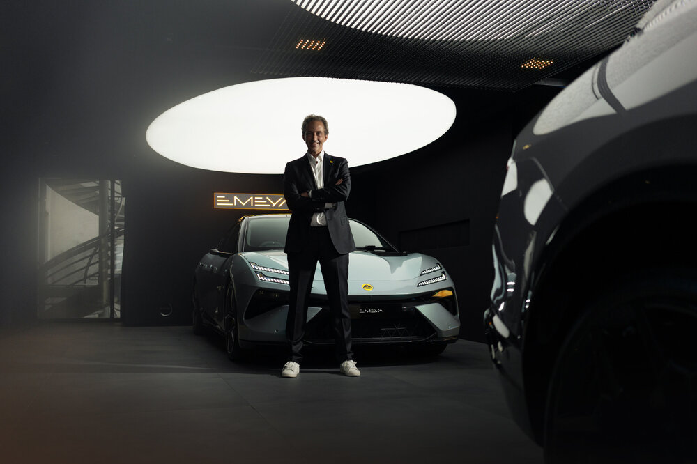 Niels-de-Gruijter---Lotus-Emeya-Lotus-Paris.jpg