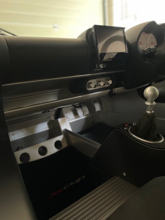 Interior1.jpg