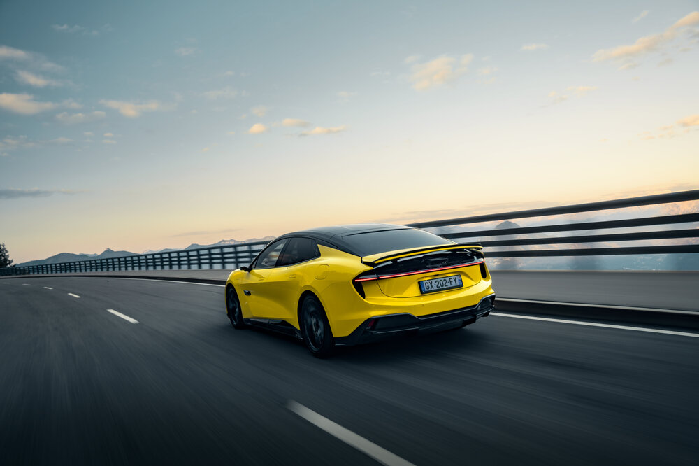 Lotus_Emeya_R_Dynamic_020724_01.jpg