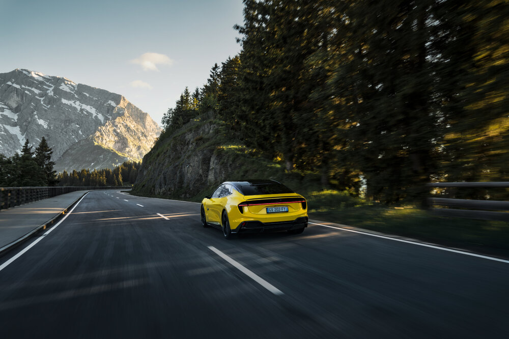Lotus_Emeya_R_Dynamic_020724_03.jpg