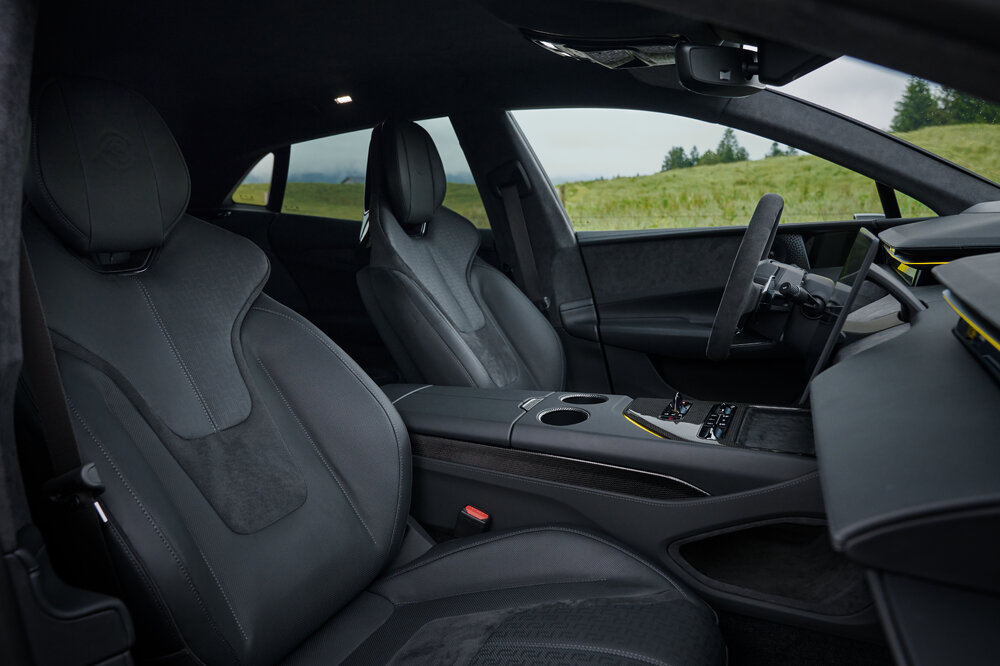 Lotus_Emeya_R_Interior_020724_01.jpg