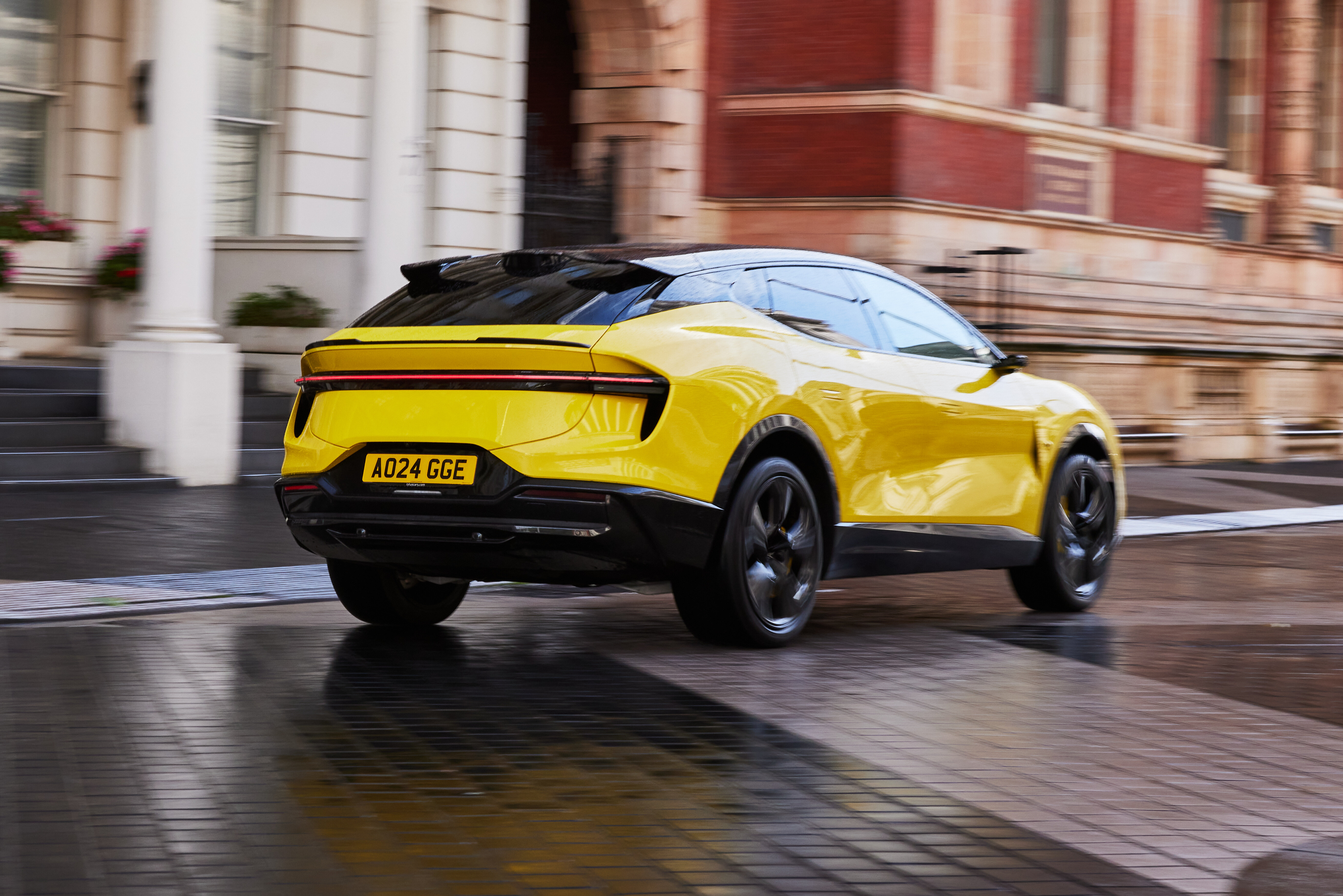 More information about "Your Next Uber Could Be One Of The World’s Most Luxurious Electric Cars"