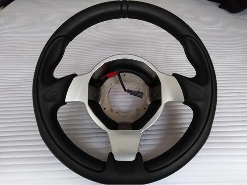 More information about "Elise S3 17.5MY Momo Airbag Steering Wheel"
